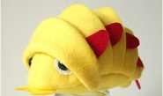 Illustration for article titled Cutie Cosplayer Wants to Make You a Plush Toy